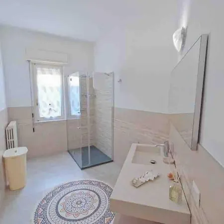 Grazioso Con Parcheggio Privato Lejlighed Piacenza