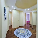 Grazioso Con Parcheggio Privato * بياتشينسا