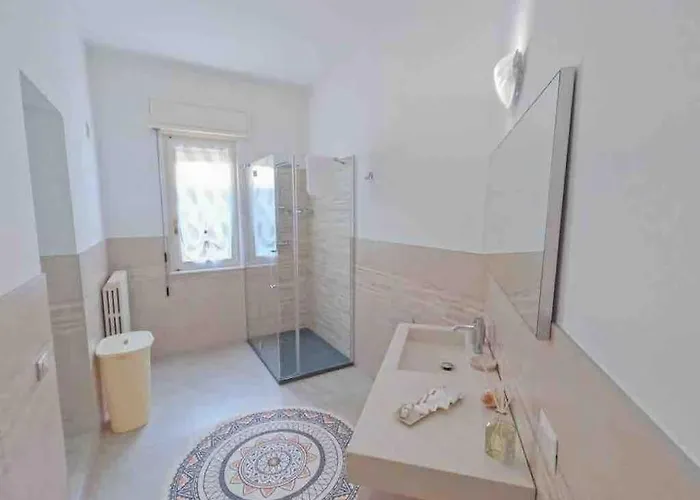 Grazioso Con Parcheggio Privato Apartman Piacenza