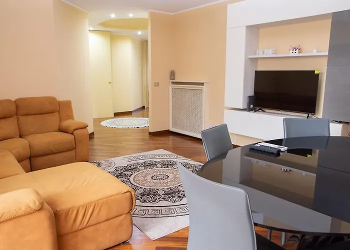 Grazioso Con Parcheggio Privato Apartman Piacenza