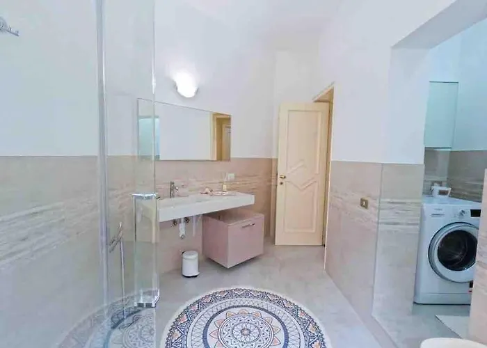 Apartman Grazioso Con Parcheggio Privato Piacenza